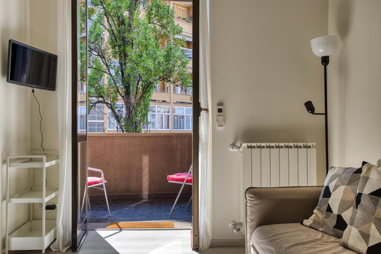 Joivy Vibrant 2Bed Apt With Balcony Milánó Kültér fotó