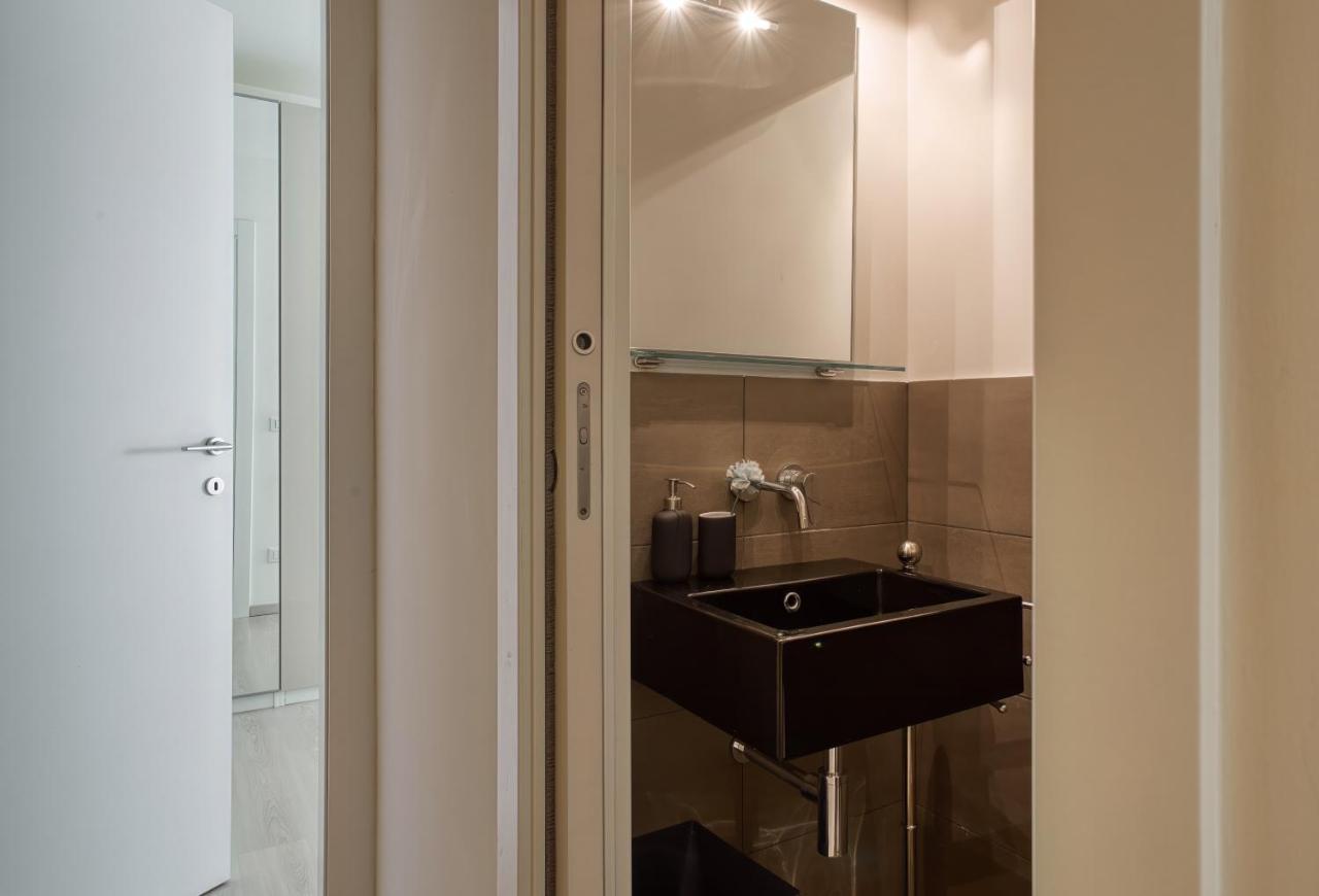 Joivy Vibrant 2Bed Apt With Balcony Milánó Kültér fotó